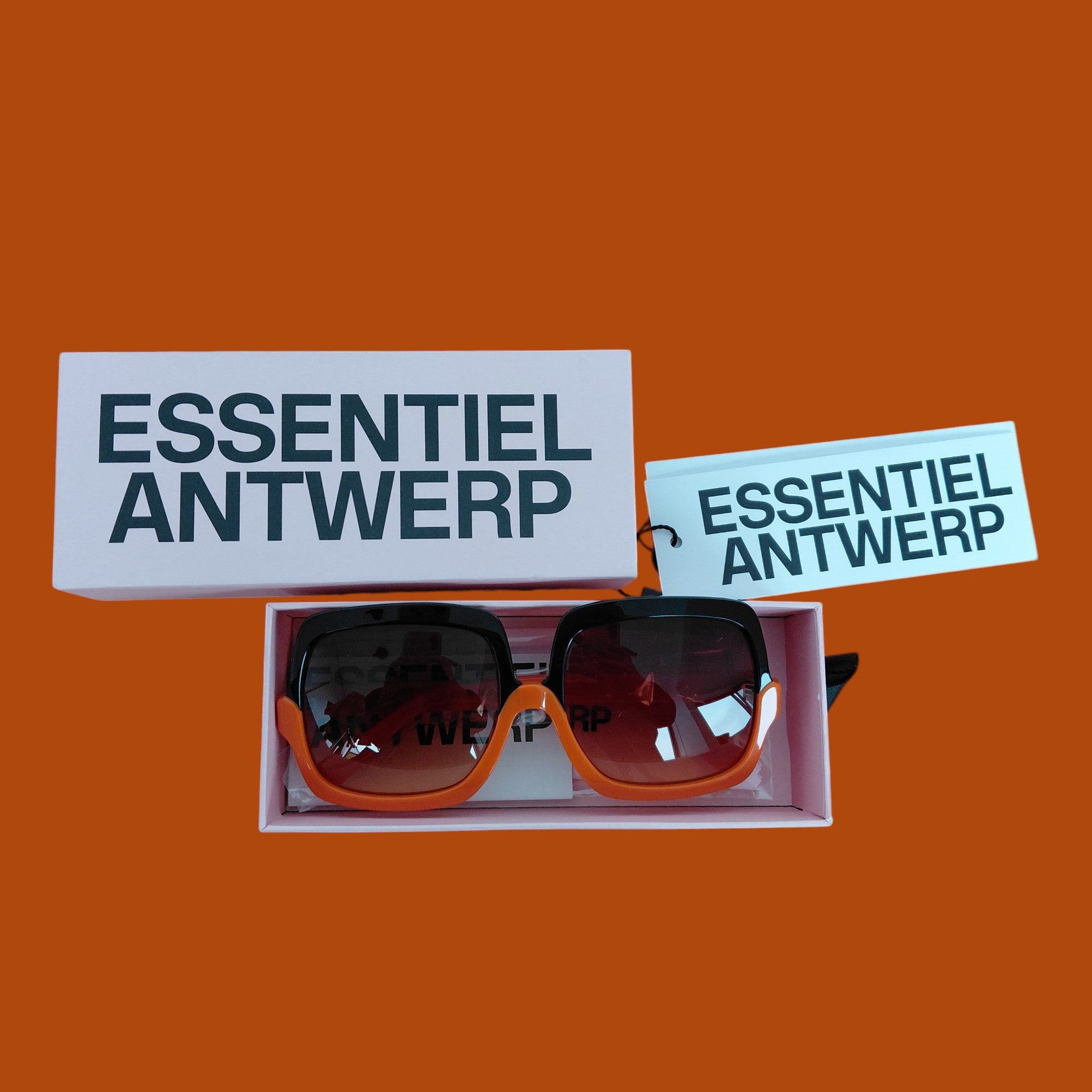 Zonnebril NIEUW ESSENTIEL ANTWERP